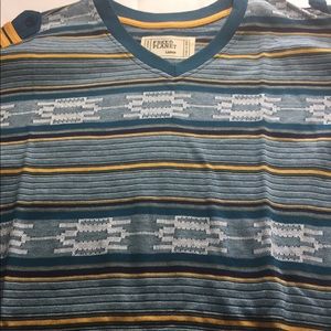 Free Planet blue yellow and white t shirt men's L